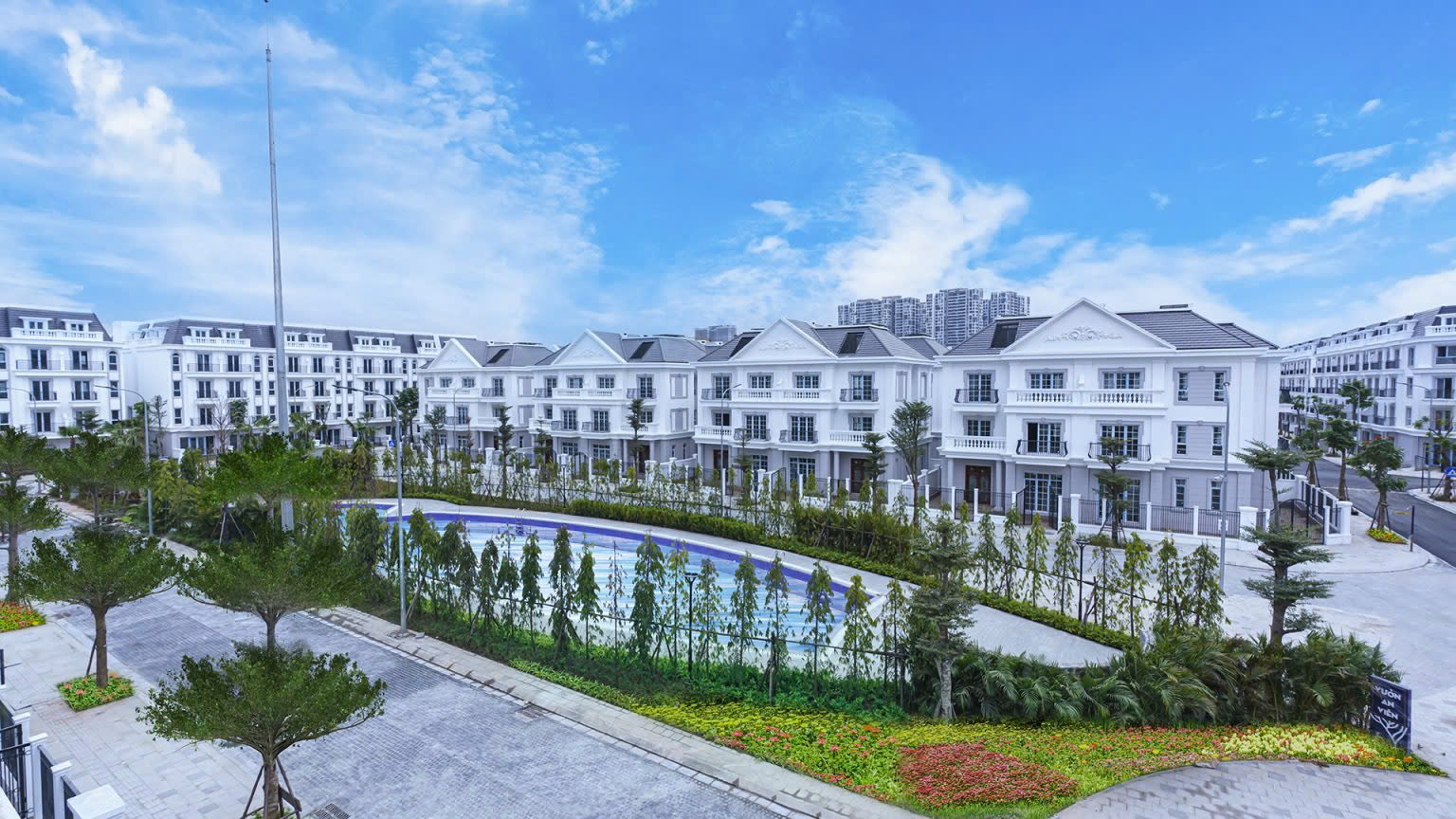 Biệt thự cạnh công viên Gia Lâm hồ điêu hoà O93117838 EUROWINDOW TWIN PARK