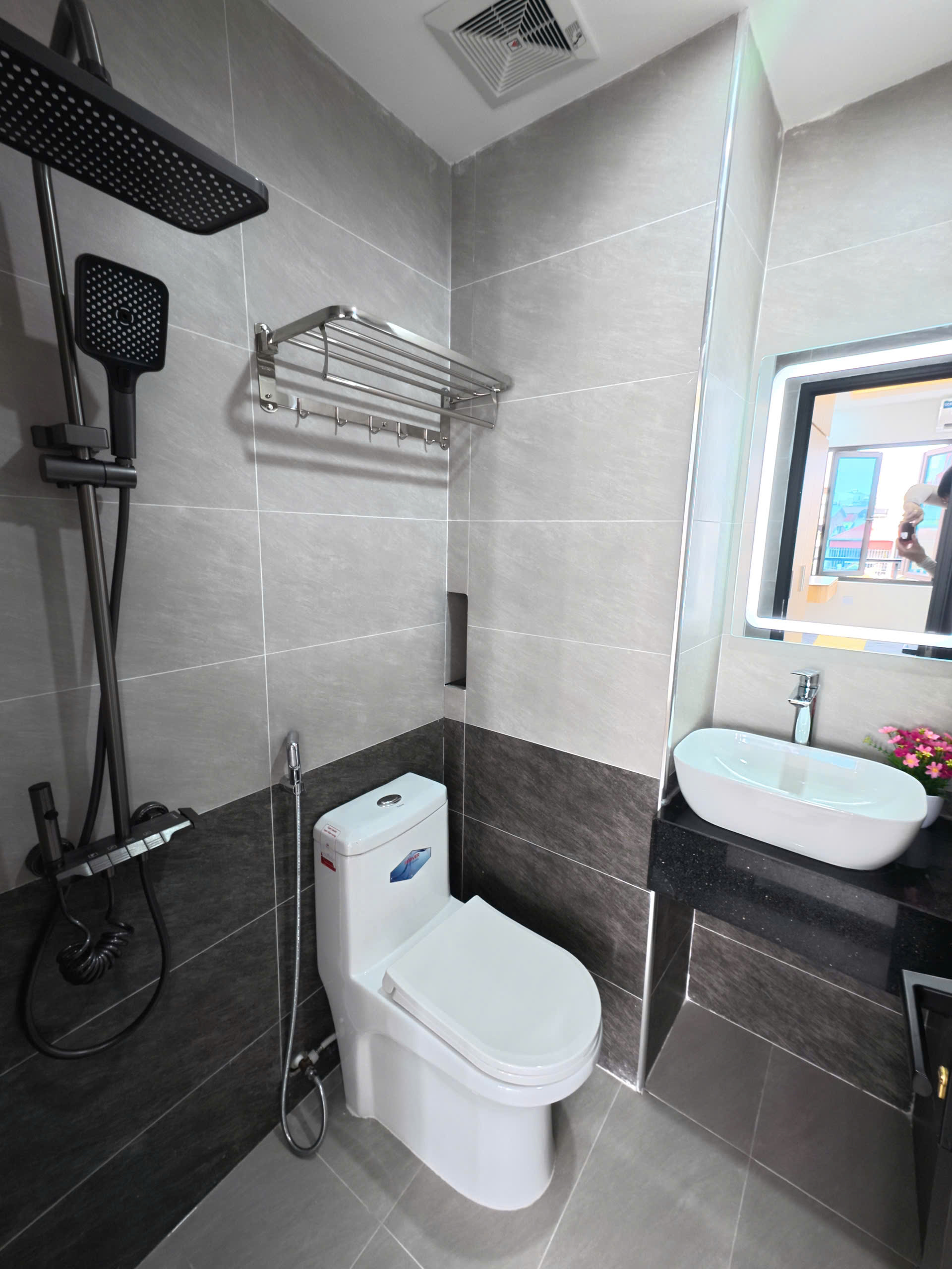 (Cực Hiếm) Căn hộ Studio cao cấp 25m2 mới khai trương tại ngõ 21 Khương Hạ – Có máy giặt riêng