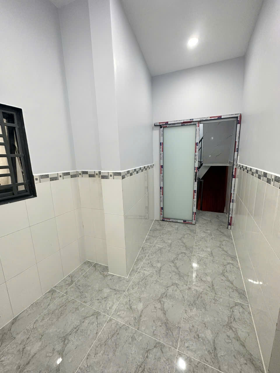 SÁT MẶT TIỀN XE HƠI 20 M 3 TẤM HƠN 1 TỶ