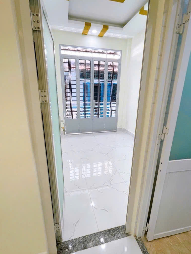 SÁT MẶT TIỀN XE HƠI 10M TRUNG TÂM Q4 DIỆN TÍCH 38 M2 HƠN 3 TỶ NHÀ MỚI