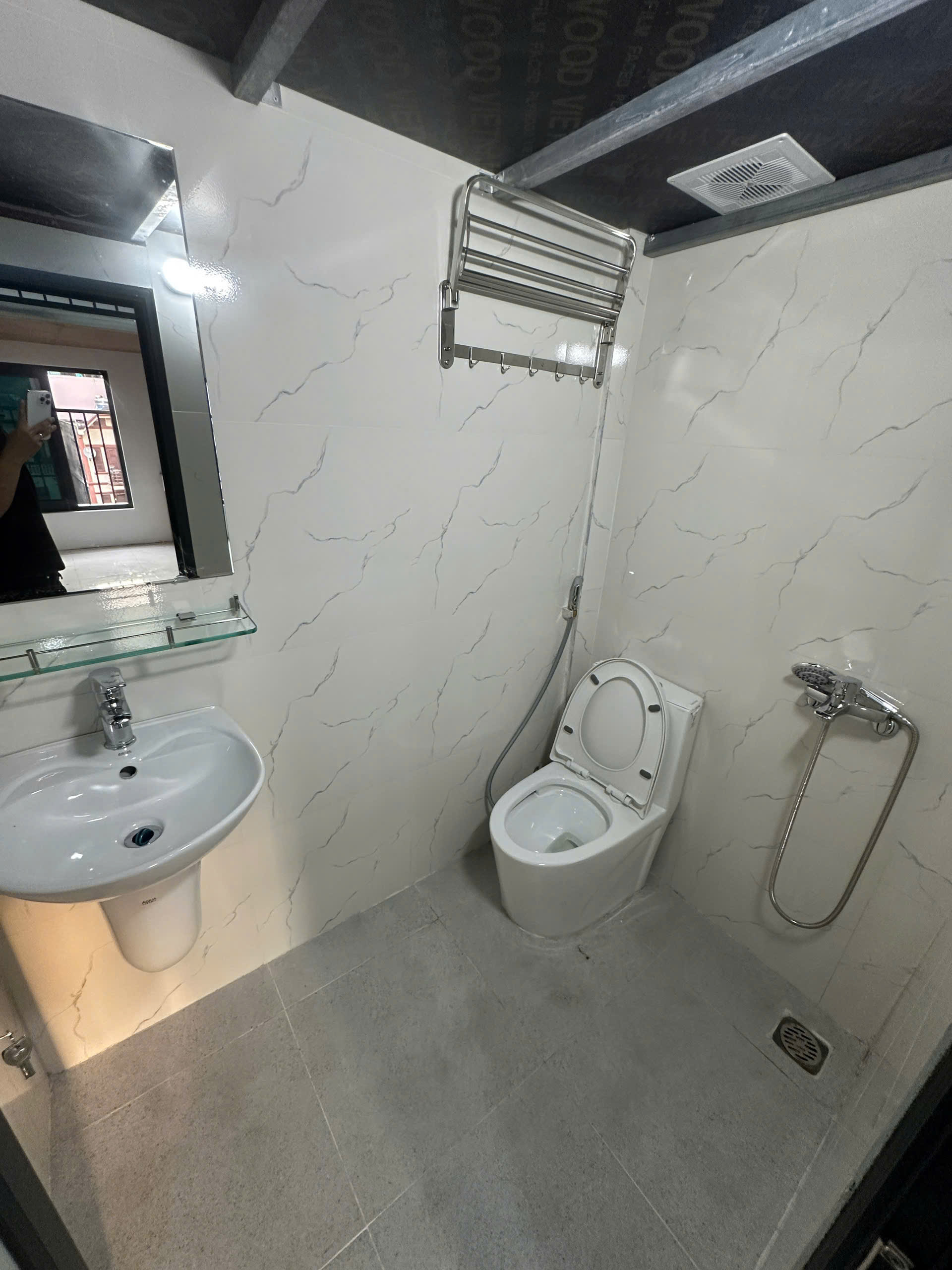 (Cực hiếm) Căn hộ Gác xép cao cấp 22m2 mới khai trương tại ngõ 44 Trần Thái Tông – Cầu Giấy