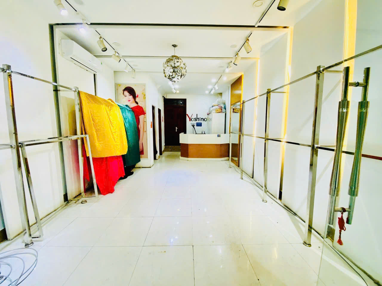 Cho thuê mặt bằng 34m2, tầng 1,Mặt tiền số 71 Nguyễn Văn Huyên tiện kinh doanh buôn bán
