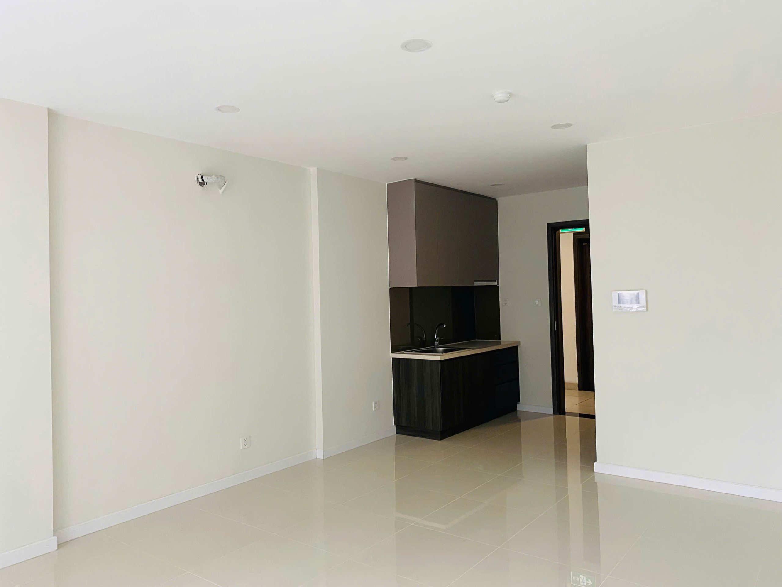 cơ hội sở hữu căn hộ lavida plus q7 giá hời, 37m2, 1pn, tầng 9, view đông nam thoáng đãng, sổ hồng trao tay chỉ 2.5 tỷ!