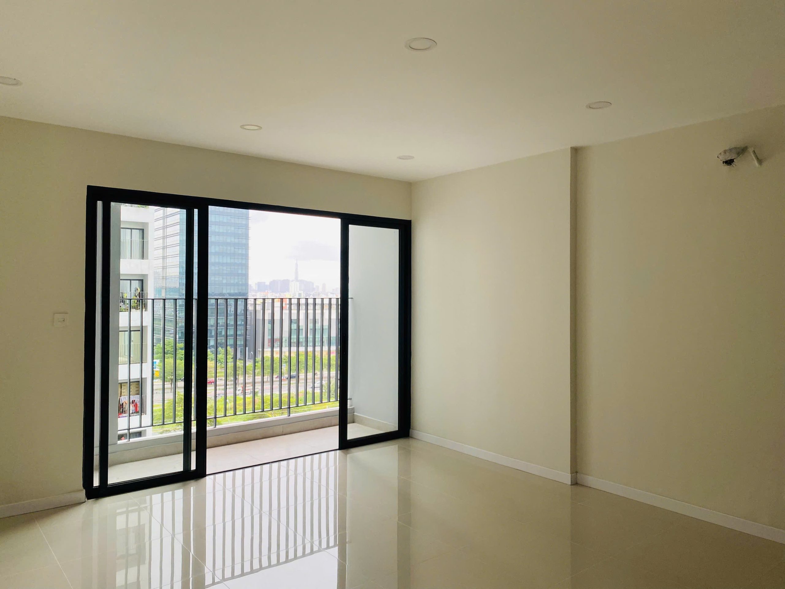 cơ hội sở hữu căn hộ lavida plus q7 giá hời, 37m2, 1pn, tầng 9, view đông nam thoáng đãng, sổ hồng trao tay chỉ 2.5 tỷ!