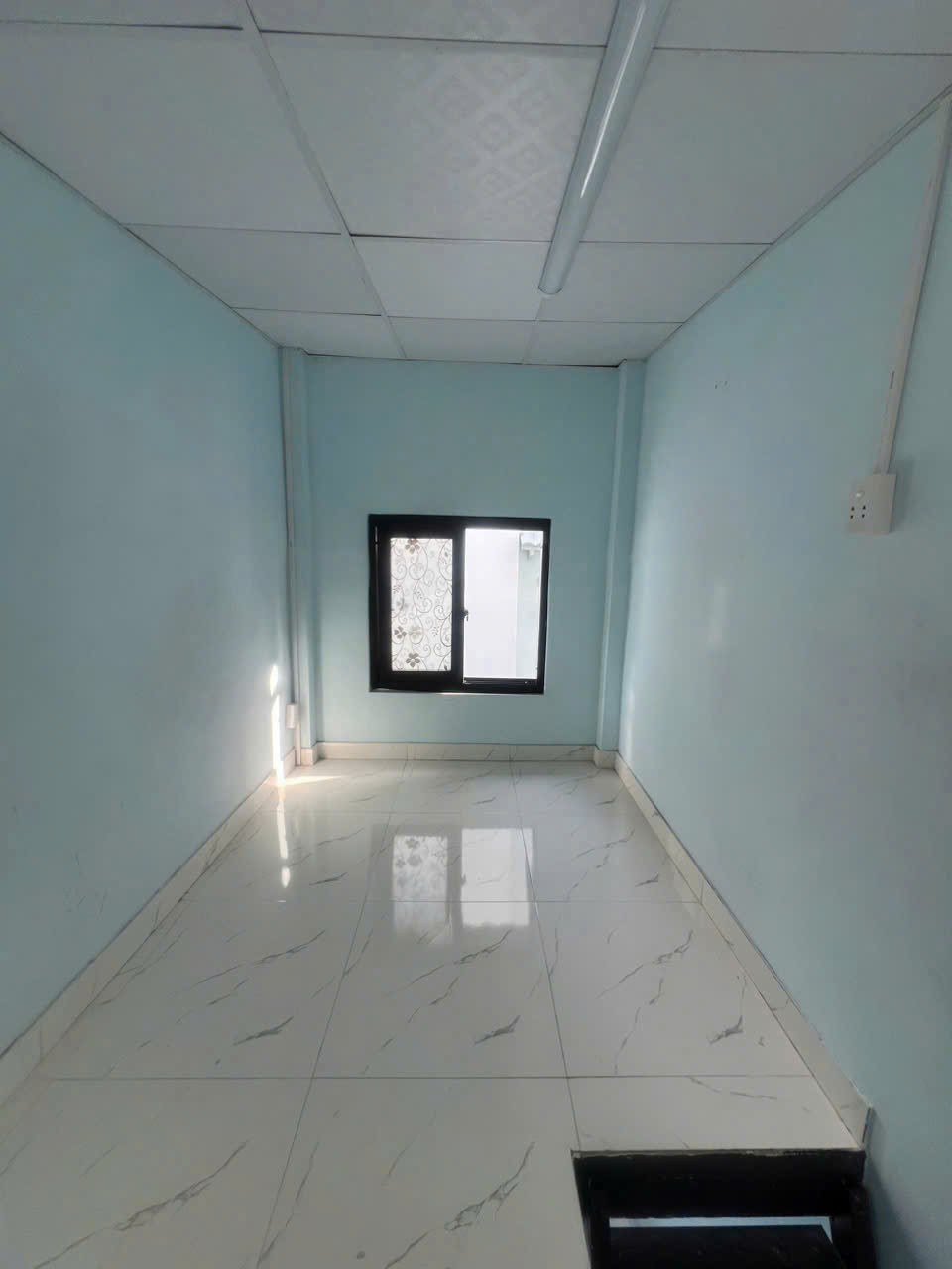 SÁT MẶT TIỀN XE HƠI TẢI TRUNG TÂM Q4 CÓ 1 TỶ