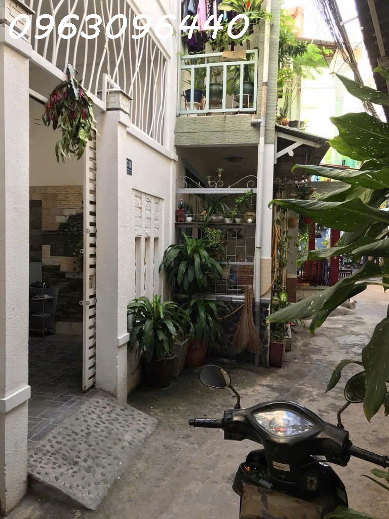 Bán Gấp Nhà Hẻm Huỳnh Tấn Phát, Quận 7, 36m2, 2 Tầng, 3PN, Sổ Đỏ, Giá Chỉ 6.1 Tỷ