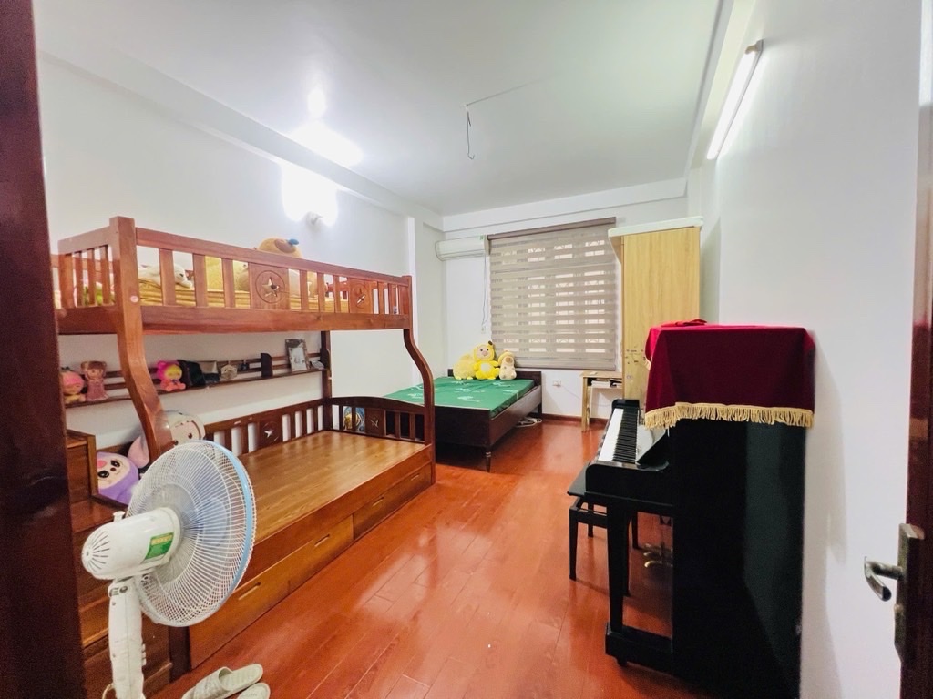 NGÕ 68 CẦU GIẤY PHÂN LÔ-GẦN HỒ-THOÁNG NHÀ ĐẸP 32M GIÁ 6 TỶ 950