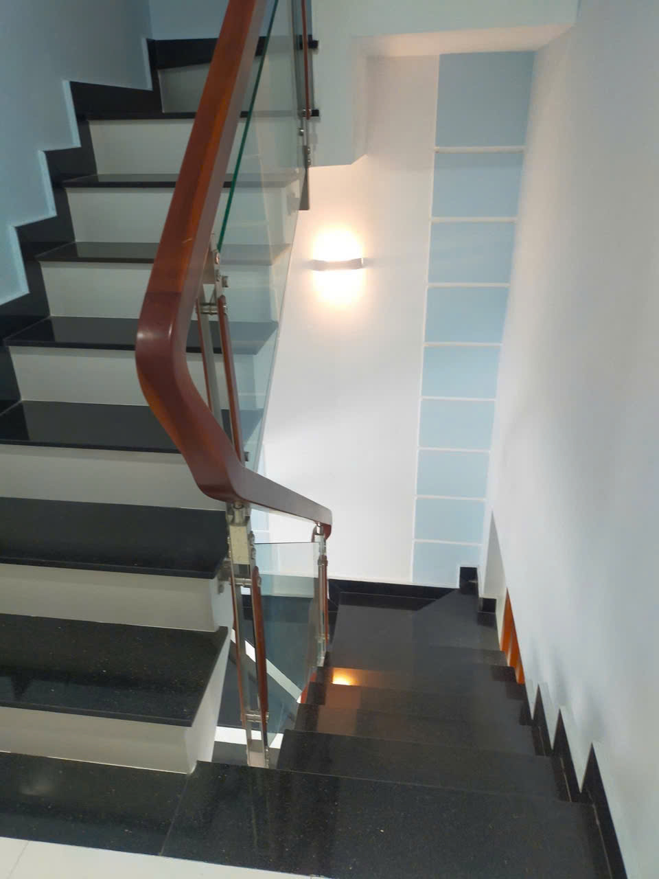 NHÀ CHÍNH CHỦ – NGUYỄN THƯỢNG HIỀN – BÌNH THẠNH – HẺM OTO – 41M2 – 5 TẦNG BTCT – 9.06 TỶ – TL