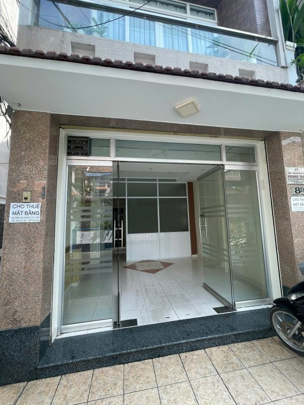 Phú Nhuận ! MB ĐẸP LẮM ! CHO THUÊ GIÁ RẺ 14 tr ! MT đường kinh doanh, khu VP Cty, Khu Hành Chính, Tel : 0903621604 ( chính chủ )