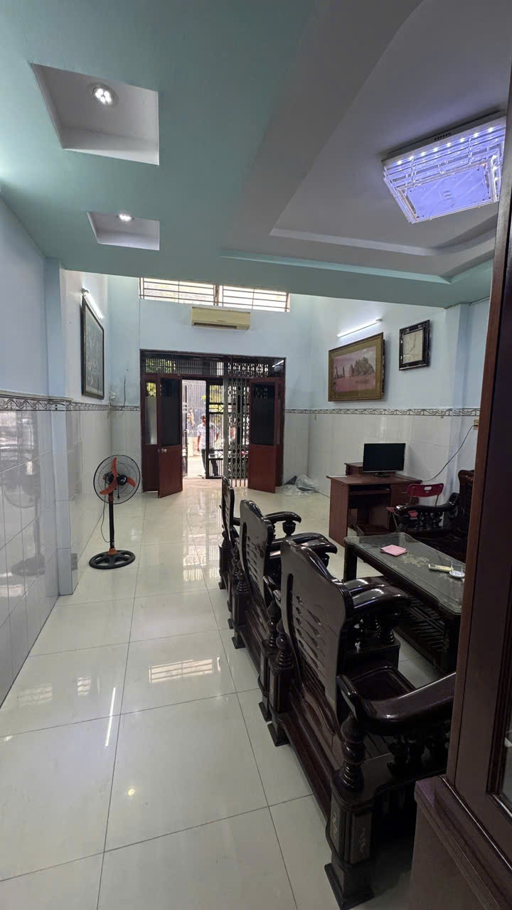 CHỈ 10 TỶ TL – ĐƯỜNG 10M KINH DOANH – KHU VIP BÀU CÁT – DT 4 X 18 XÂY MỚI 5 TẦNG + HẦM – SỔ VUÔNG – HOÀN CÔNG ĐỦ