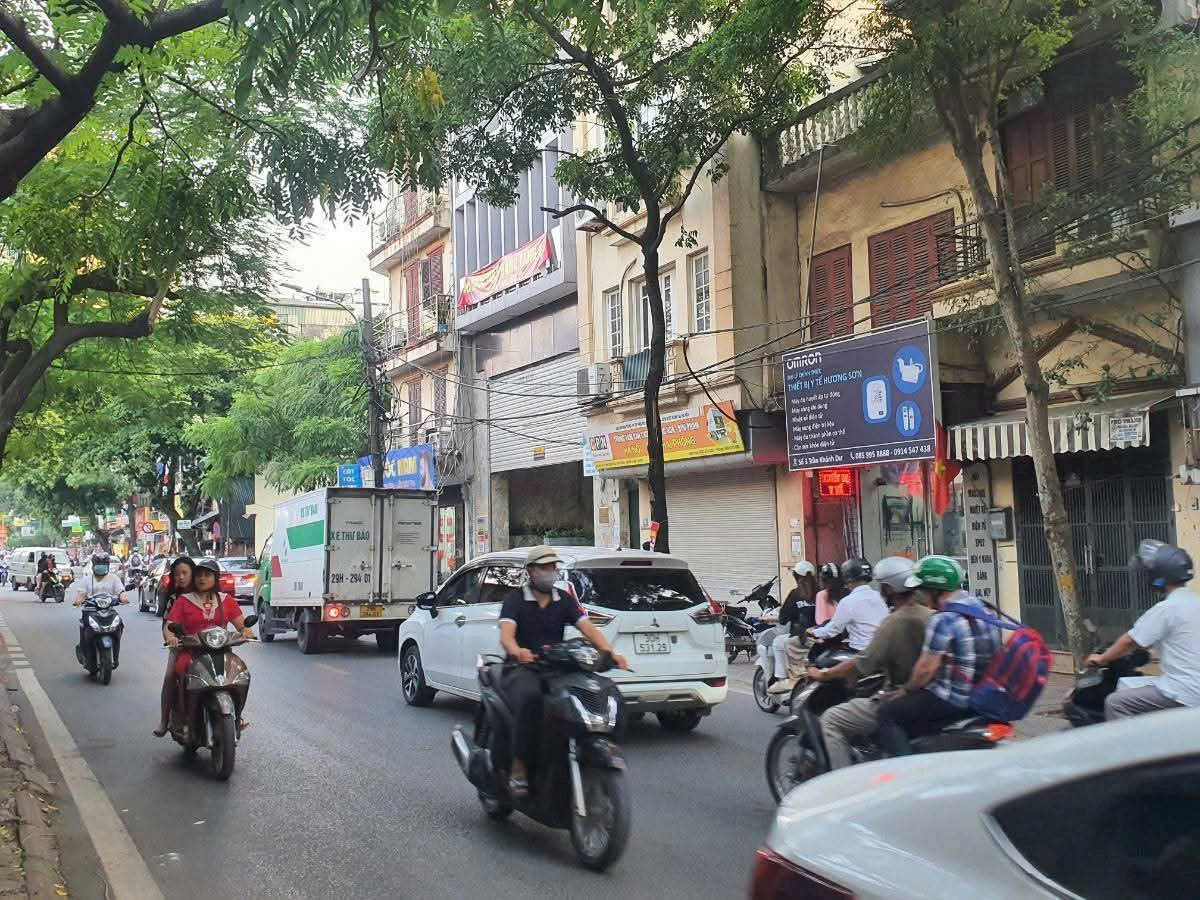 MẶT PHỐ LỚN PHỐ TRẦN KHÁNH DƯ – LÔ GÓC- 3 THOÁNG – KINH DOANH SẦM UẤT – HỖ TRỢ XIN GPXD 9T