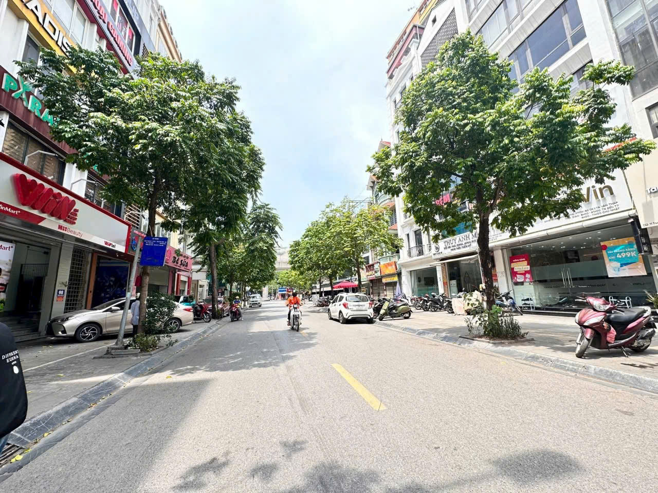 TOÀ NHÀ BỆ VỆ NẰM NGAY TẠI PHỐ TRƯƠNG CÔNG GAI_CẦU GIẤY EM Ý SỞ HỮU DIỆN TÍCH 100M TÒA NHÀ 7 TẦNG MẶT TIỀN 6M ĐÃ HẠ CHÀO – MẶT PHỐ VIP – VỈA HÈ RỘNG – THANG MÁY – CÓ HẦM ĐỂ XE.