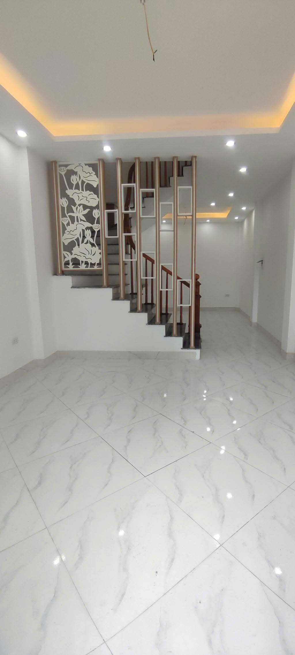 BÁN NHÀ ĐƯỜNG THÀNH CÔNG – ĐỒNG MAI – HÀ ĐÔNG – 4 TẦNG – Ô TÔ VÀO NHÀ – CHỈ NHỈNH 3TY