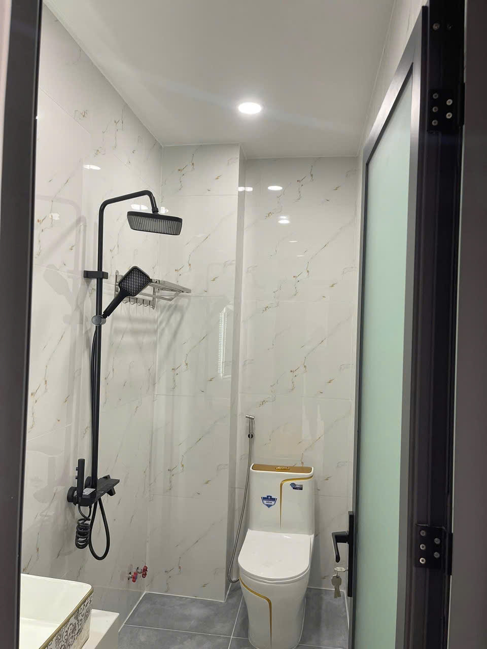 NHÀ MỚI KEN – TRỆT + LỬNG + 3 LẦU – ĐƯỜNG 6M TÂN CHÁNH HIỆP 18 – GIÁ 6,9 TỶ TL MẠNH