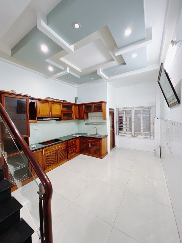 KHU TRUNG TÂM QUẬN 4- NHÀ ĐẸP 4 TẦNG- ĐƯỜNG HOÀNG DIỆU- THÔNG RA TÔN ĐẢN- VĨNH HỘI – KHÁNH HỘI.,