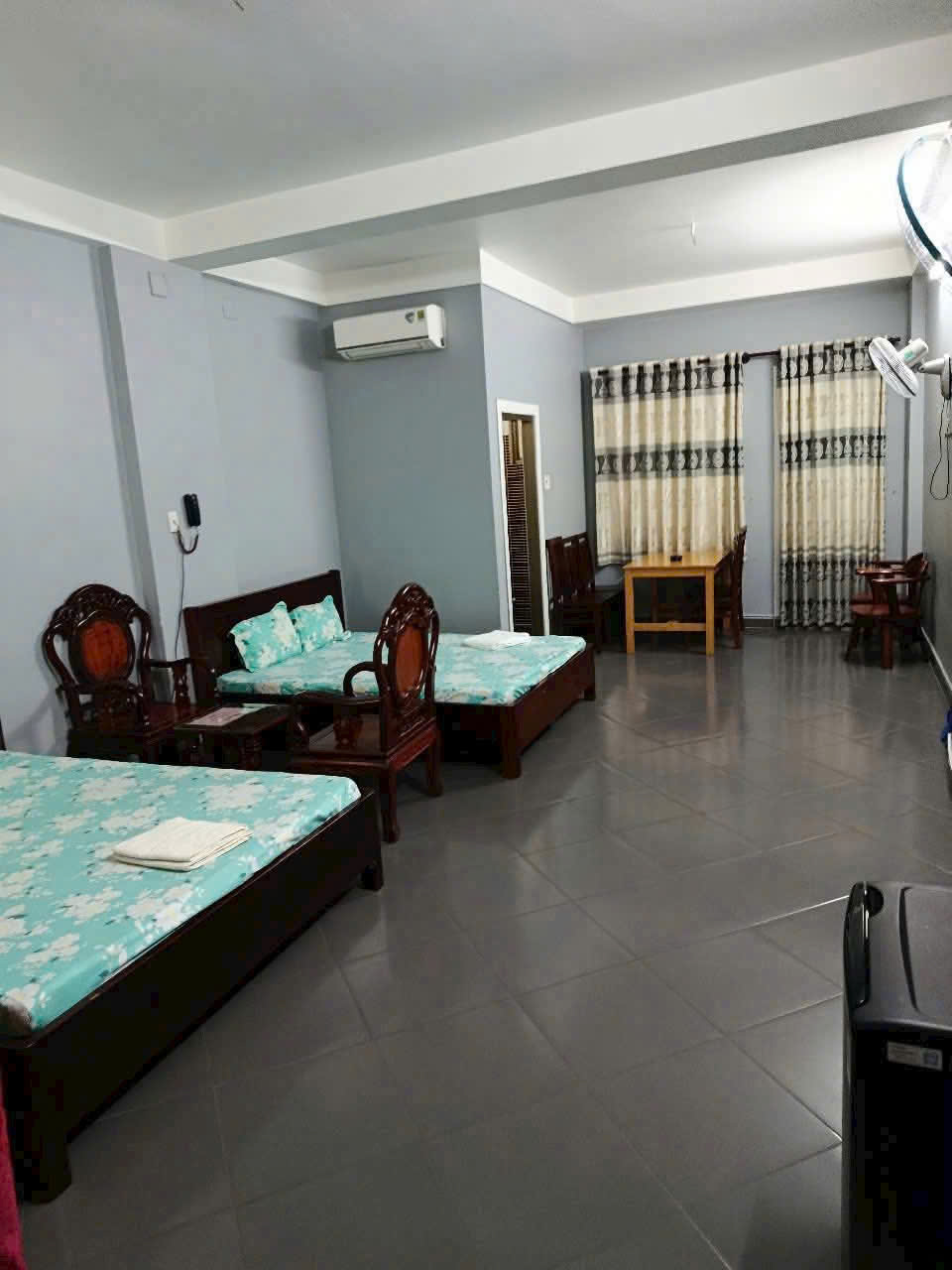 KHÁCH SẠN 17 PHÒNG + TRỤ ANTEN – THU NHẬP 87TR/THÁNG – SÁT MT LÊ VĂN KHƯƠNG GIÁ 11 TỶ