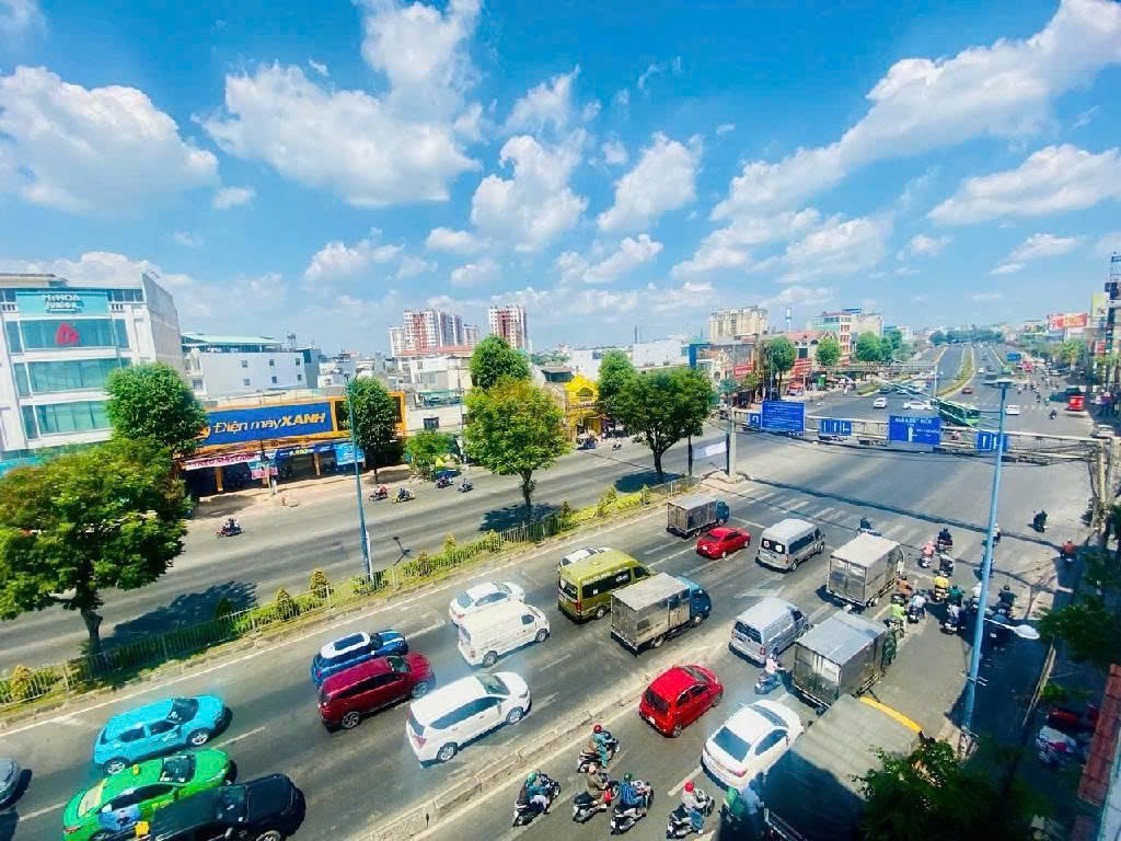 Nhà MTKD Trường Chinh, Q12: 4×14, 4 Tầng, 5PN, Kinh Doanh Sầm Uất – Nhỉnh 13 tỷ