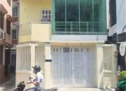 Nhà MT Hòa Hưng Quận 10, 3 mặt thoáng chỉ nhỉnh 200tr/m2 quá tốt
