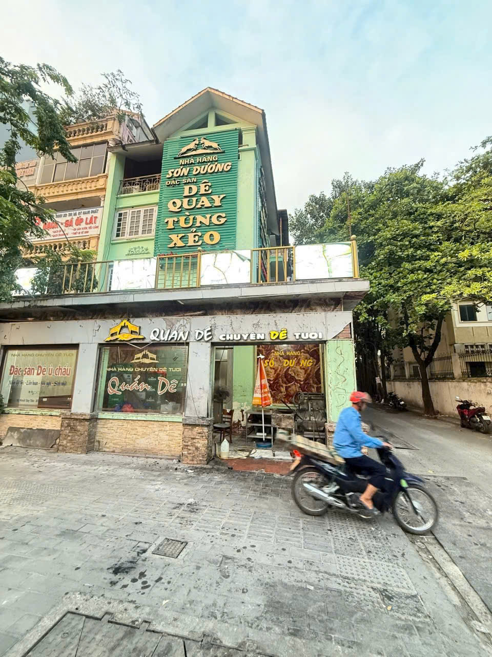 SIÊU PHẨM CÓ MỘT KHÔNG CÓ HAI MẶT PHỐ KHUẤT DUY TIẾN – LÔ GÓC VỚI DIỆN TÍCH 160/200M NHÀ 4 TẦNG MẶT TIỀN 9M EM ĐẸP NHƯ THẾ MÀ