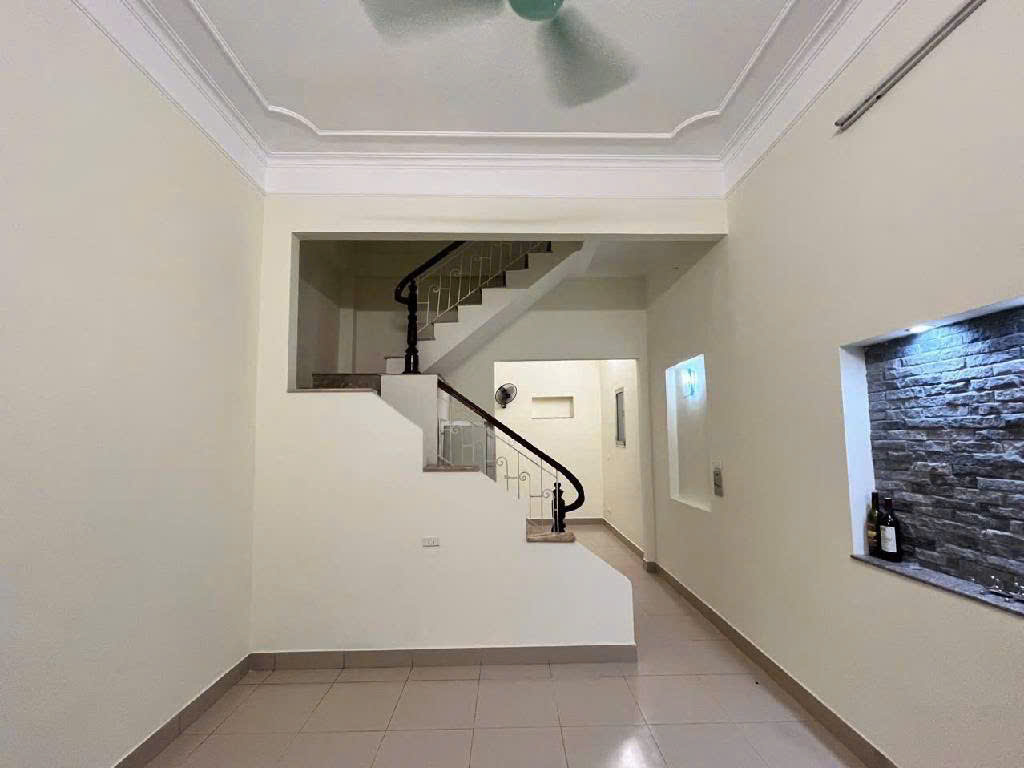 Nhà Tây Hồ 55m, cực hiếm oto qua nhà, mặt .tiền.5.2 đẹp!