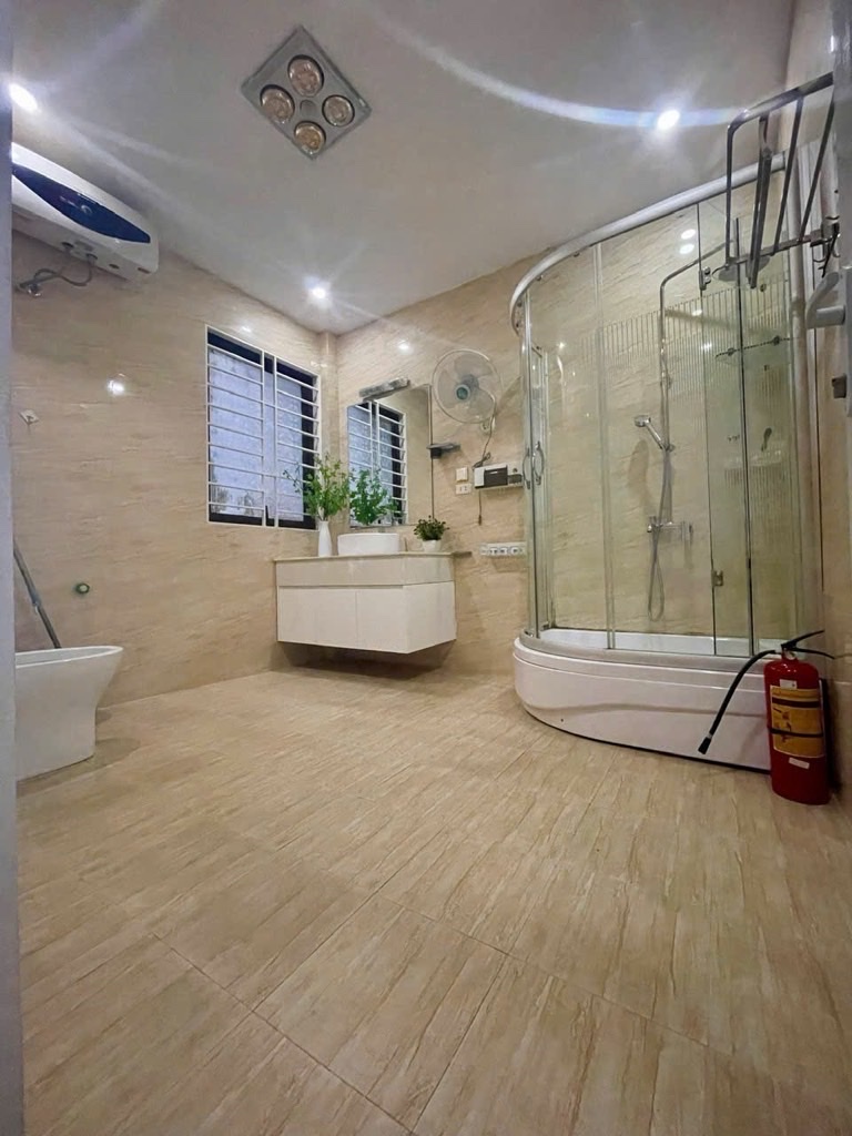 DƯƠNG QUẢNG HÀM-40M GIÁ 11 TỶ 500–DÂN XÂY-NỘI THẤT XỊN-30M Ô TÔ