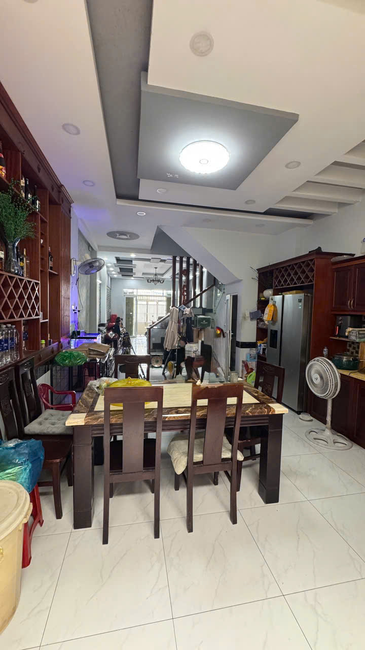 🔥CHỈ 13 TỶ TL – MẶT TIỀN NỘI KHU 10M – KHU NHÀ GIÀU Q8 – DT 4.5 x 20 – NHÀ 4 TẦNG ĐẸP – SỔ HOÀN CÔNG – XE HƠI NGỦ TRONG NHÀ🔥