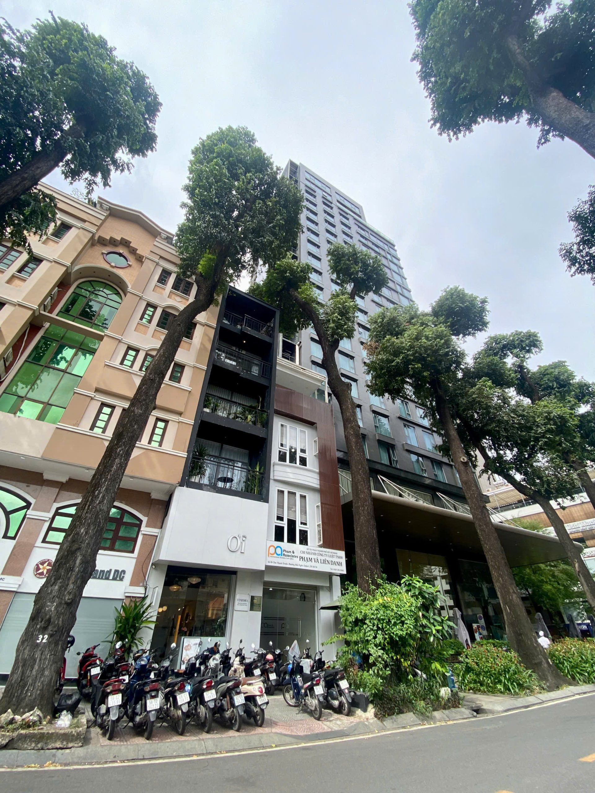 BÁN GẤP NHÀ SỐ 10 CHU MẠNH TRINH VỊ TRÍ KIM CƯƠNG – QUẬN 1. DT: 4MX14M, 5T – GIÁ 62 TỶ