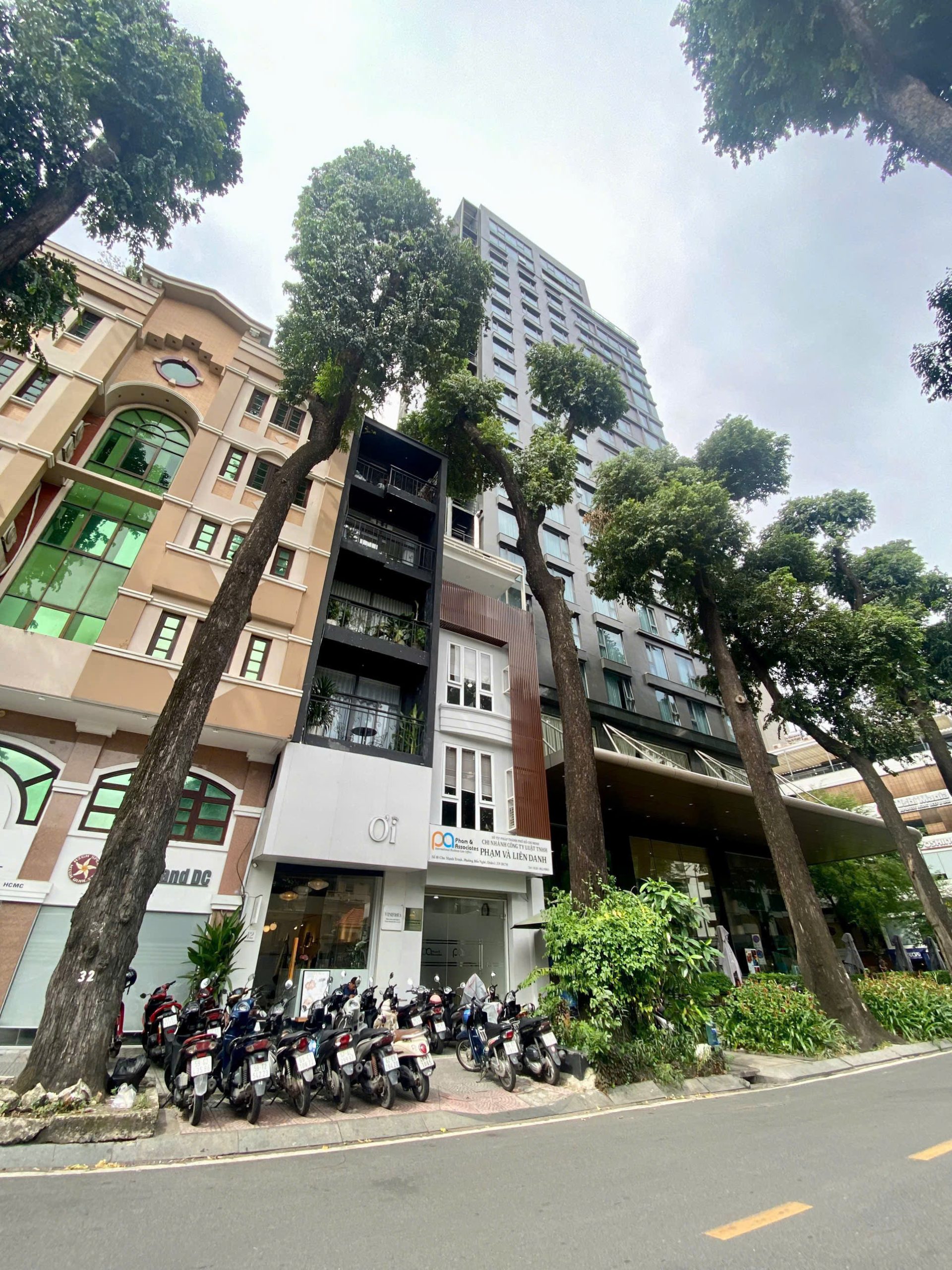 BÁN GẤP NHÀ SỐ 10 CHU MẠNH TRINH VỊ TRÍ KIM CƯƠNG – QUẬN 1. DT: 4MX14M, 5T – GIÁ 62 TỶ
