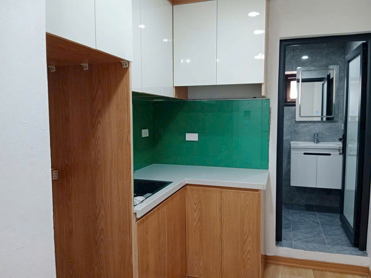 Căn tập thể phố Thọ Lão Hai Bà Trưng dt 120m2 giá chỉ có 2,25 tỷ nhà đẹp long lanh