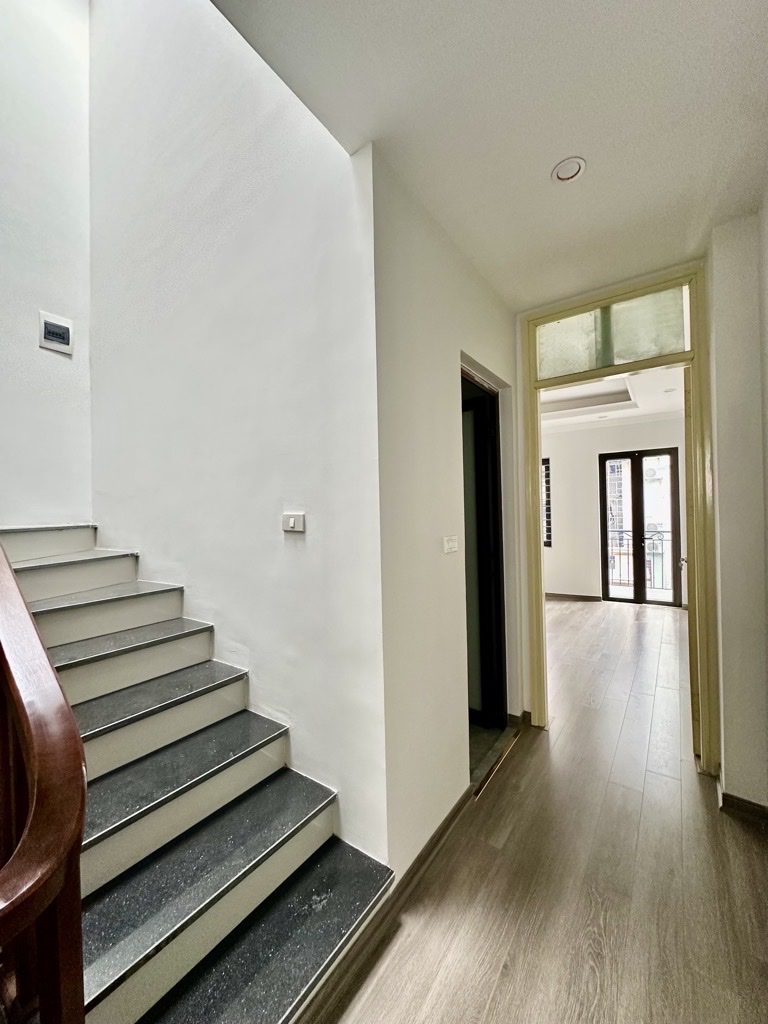 TRẦN THÁI TÔNG Ô TÔ QUA NHÀ NGÕ THÔNG KINH DOANH-42M 11 TỶ 600