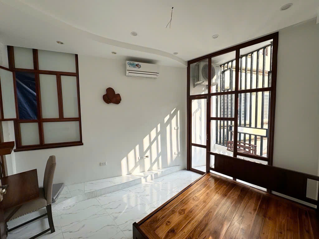 SỞ HỮU NGAY CĂN Nhà 4 Tầng Vị Trí Đẹp tại Khương Trung, Thanh Xuân, Hà Nội