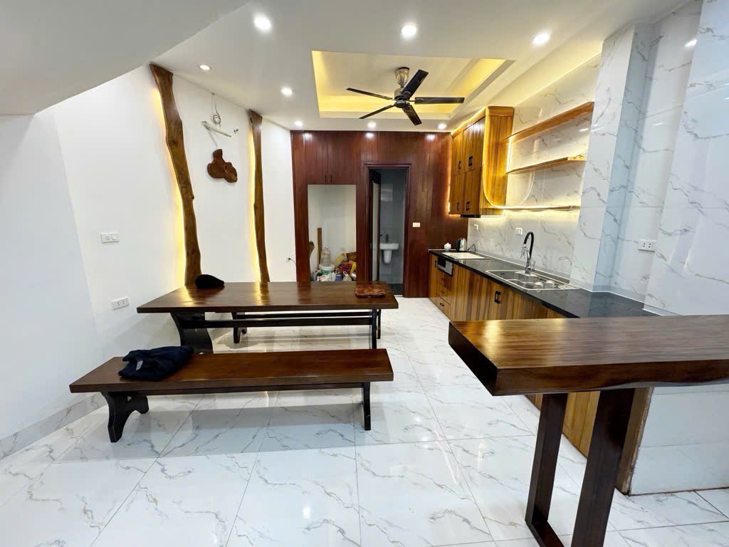 SỞ HỮU NGAY CĂN Nhà 4 Tầng Vị Trí Đẹp tại Khương Trung, Thanh Xuân, Hà Nội