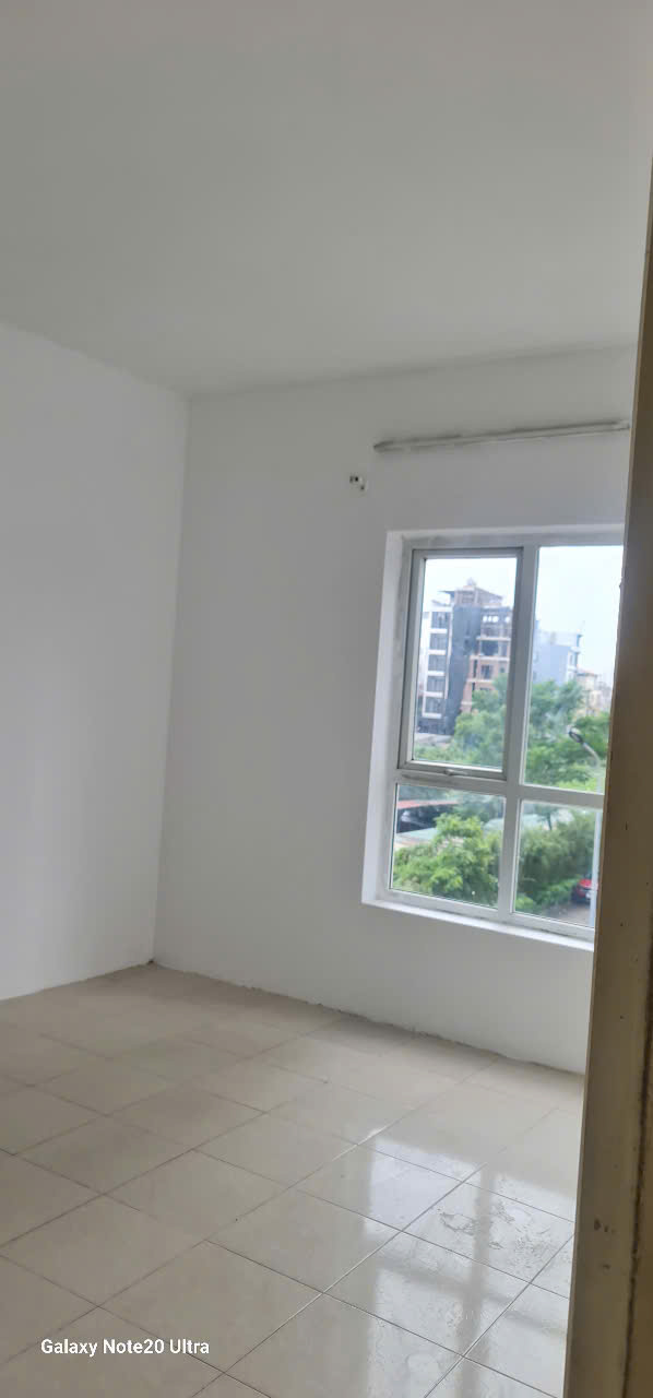 Cần cho thuê gấp căn hộ rộng rãi, thoáng mát tại chung cư 103 Văn Quán
