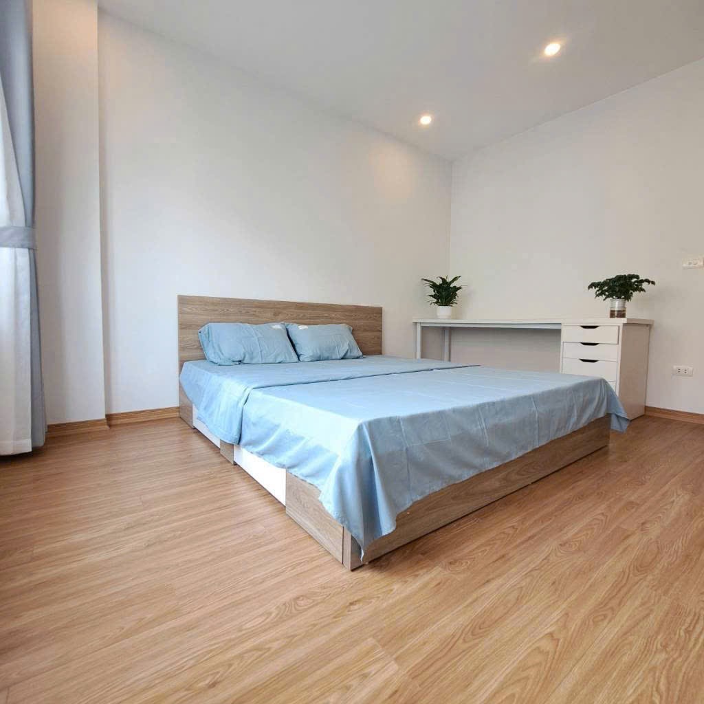 NHÀ ĐẸP – GIÁ TỐT – CẦN BÁN 3 Căn Nhà Vị Trí Đẹp Tại Quận Long Biên, TP Hà Nội