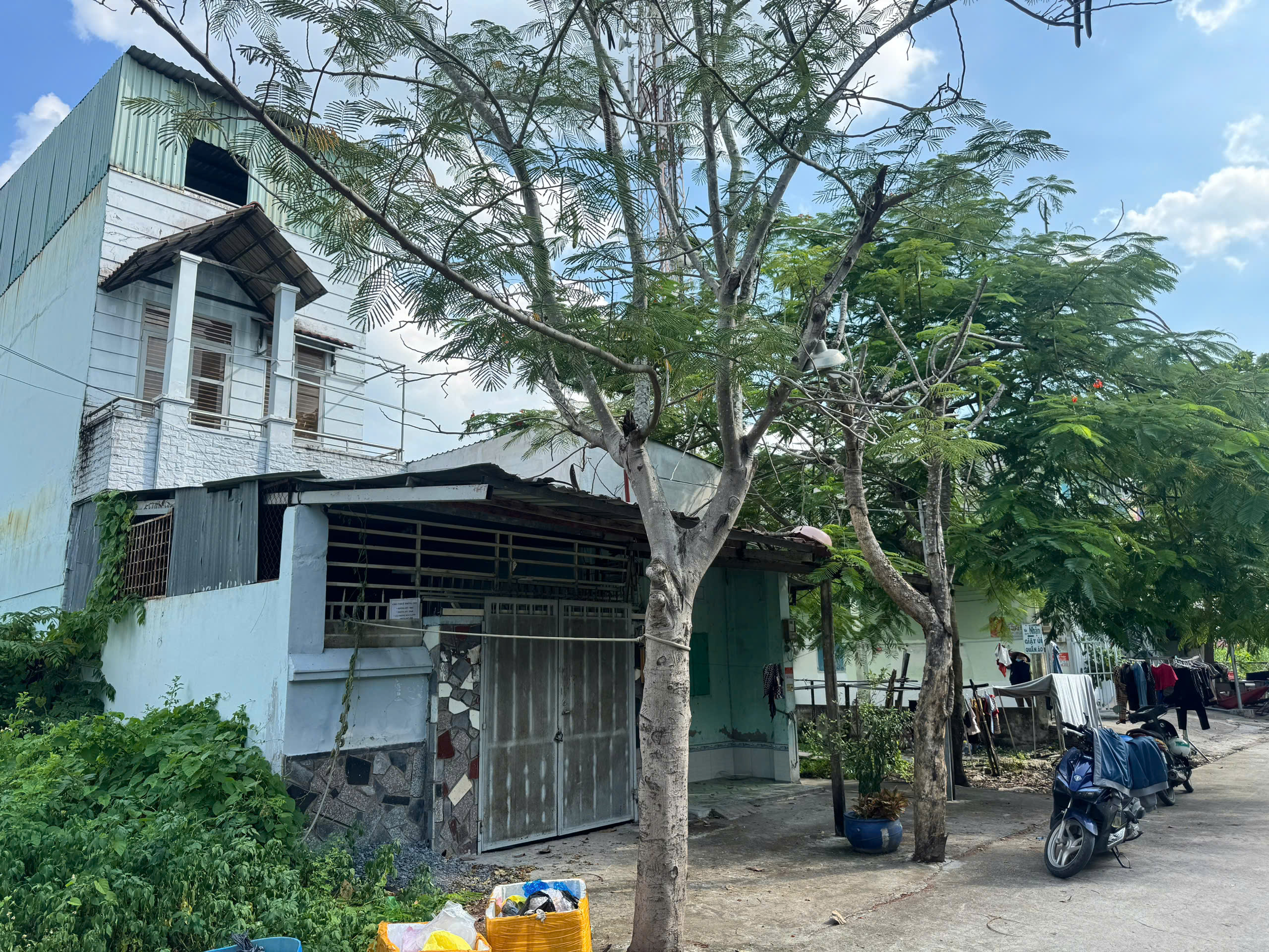 Bán nhà 4 tầng 8x20m full thổ cư, 10 phòng đang cho thuê, Nguyễn Văn Tạo giá 6 tỷ 3