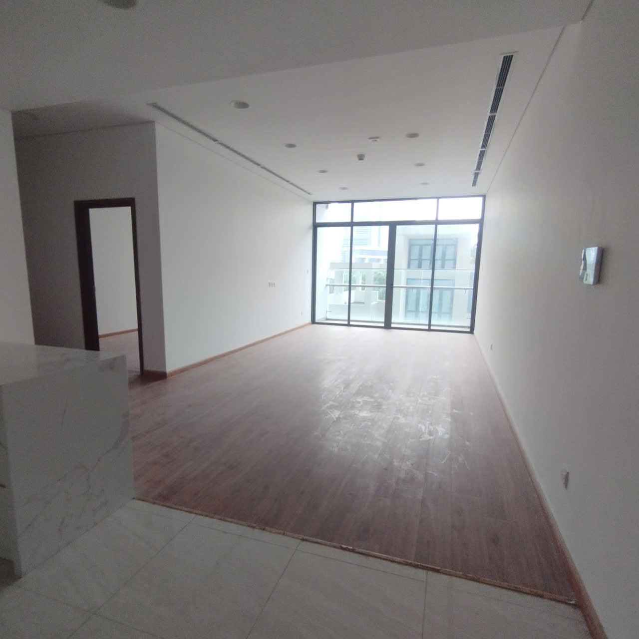 Tôi cần bán nhanh căn hộ 3PN mặt hồ thành công, chung cư BRG 14 Láng Hạ