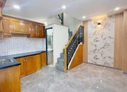 CÁCH MẶT TIỀN BẾN VÂN ĐỒN 30M XE HƠI NGANG 4 DIỆN TÍCH SD 53M2 CÓ 2 TỶ HƠN