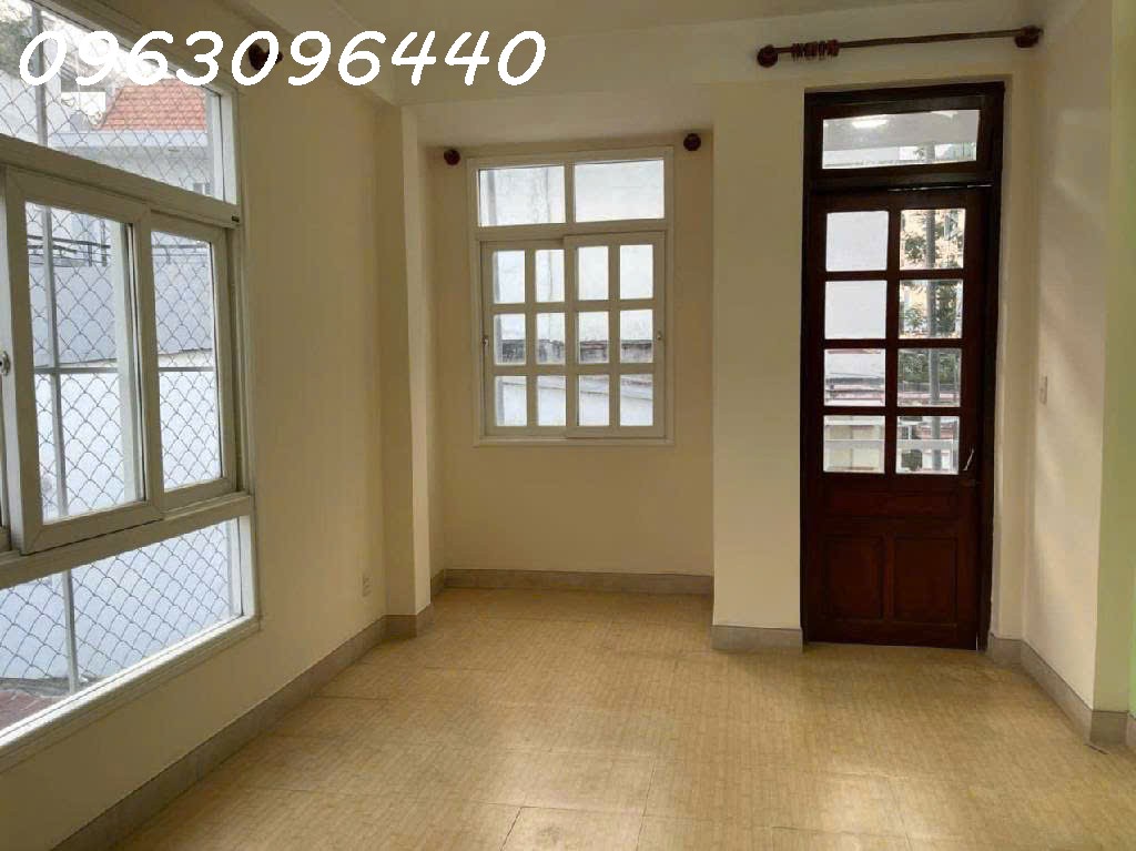 Nhà Mặt Phố Trần Xuân Soạn Q7, 4 Tầng, 52m2, Giá Chỉ 7.4 Tỷ, Sổ Đỏ Trao Tay!