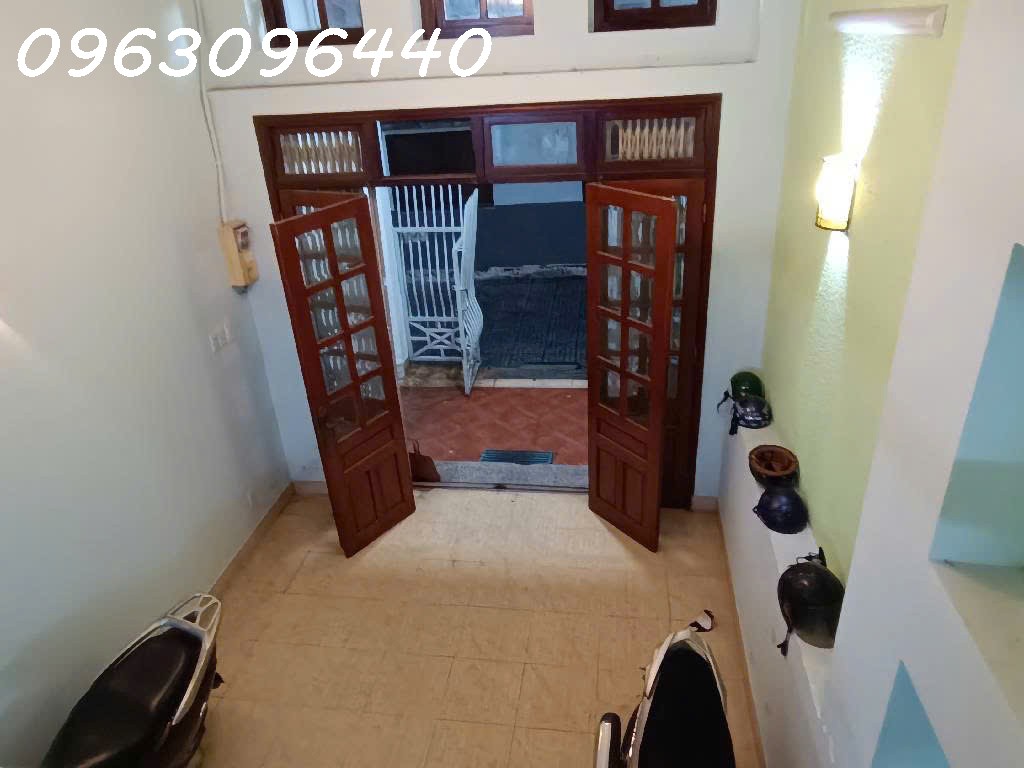 Nhà Mặt Phố Trần Xuân Soạn Q7, 4 Tầng, 52m2, Giá Chỉ 7.4 Tỷ, Sổ Đỏ Trao Tay!