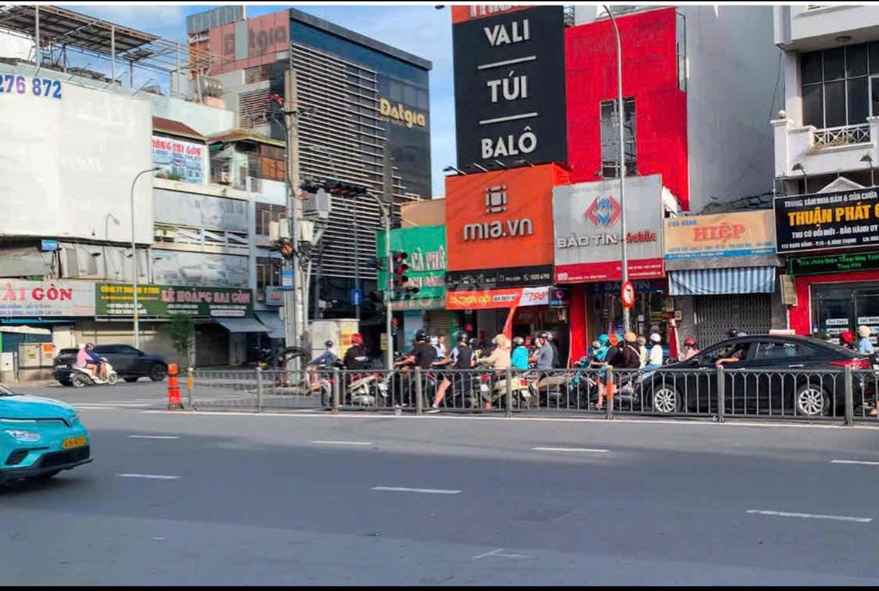 Bình Thạnh ! MB ĐẸP LẮM ! CHO THUÊ MB GIÁ RẺ 22 tr ! MT đường lớn khu kinh doanh sầm uất , vị trí đắc địa, Tel : 0908565499 ( chính chủ )