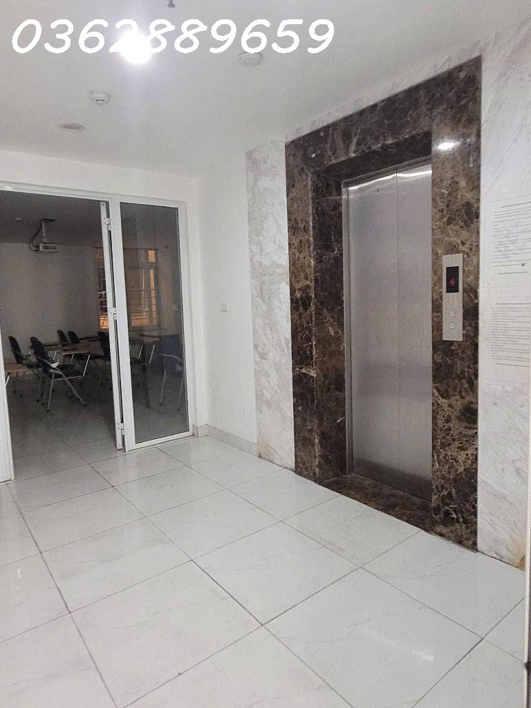 TRUNG TÂM CẦU GIẤY_MẶT PHỐ _100M 10 TẦNG THANG MÁY,VỈA HÈ 8M . HIẾM NHÀ BÁN.GIÁ HỢP LÝ:88 TỶ