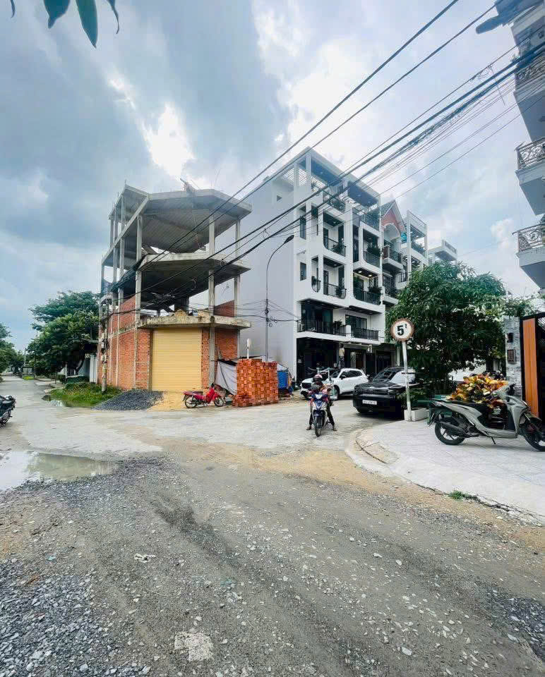 ĐẤT ĐẸP (10.5×17) SAU KHO BẠC – LÊ THỊ RIÊNG, Q.12 – CÁCH UBND 300M