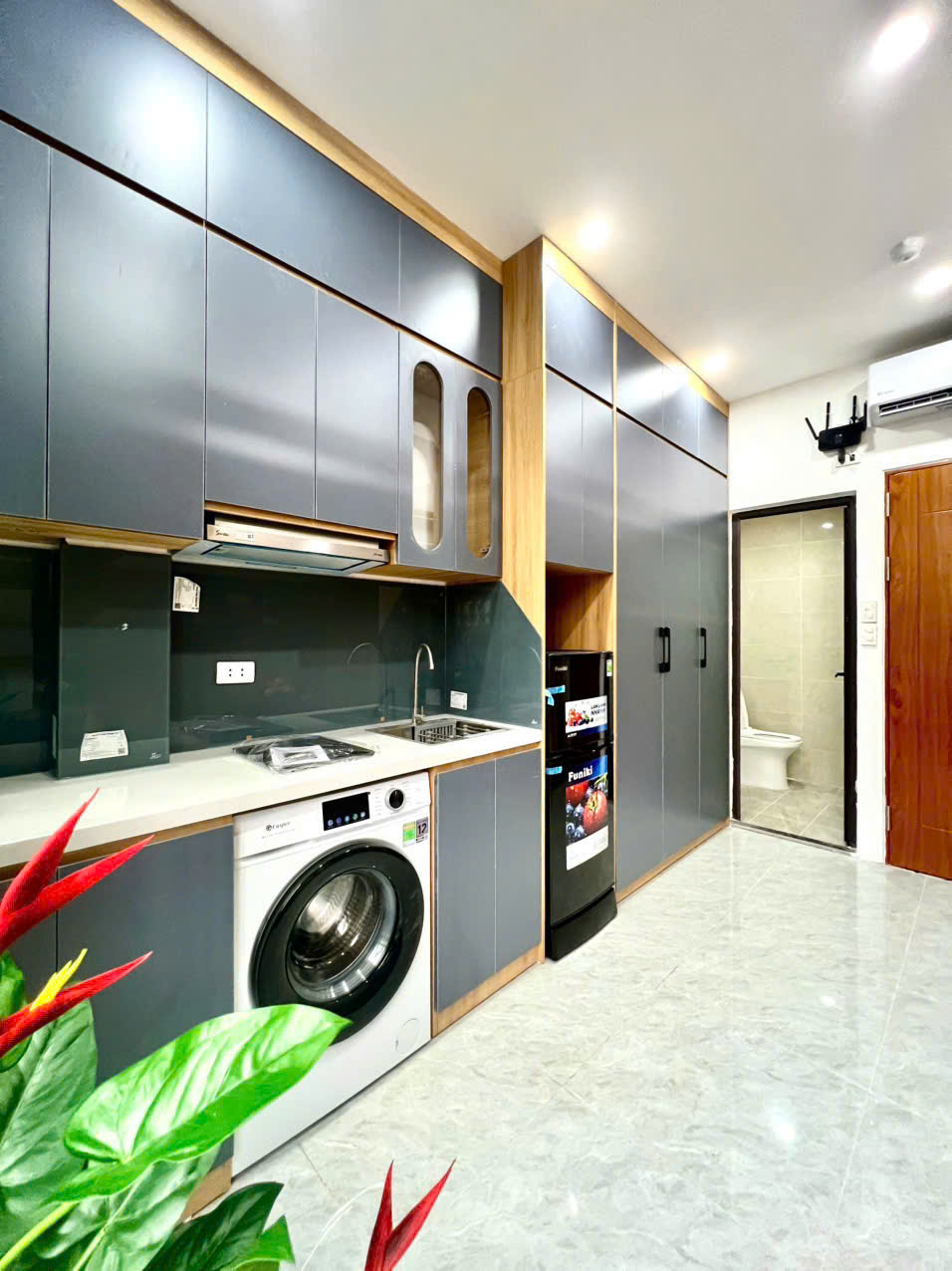 (Cực hiếm) Căn hộ Duplex 28m2 ngõ 147 Vũ Tông Phan – Máy giặt riêng – Cách phố 30m – Nhận xe điện