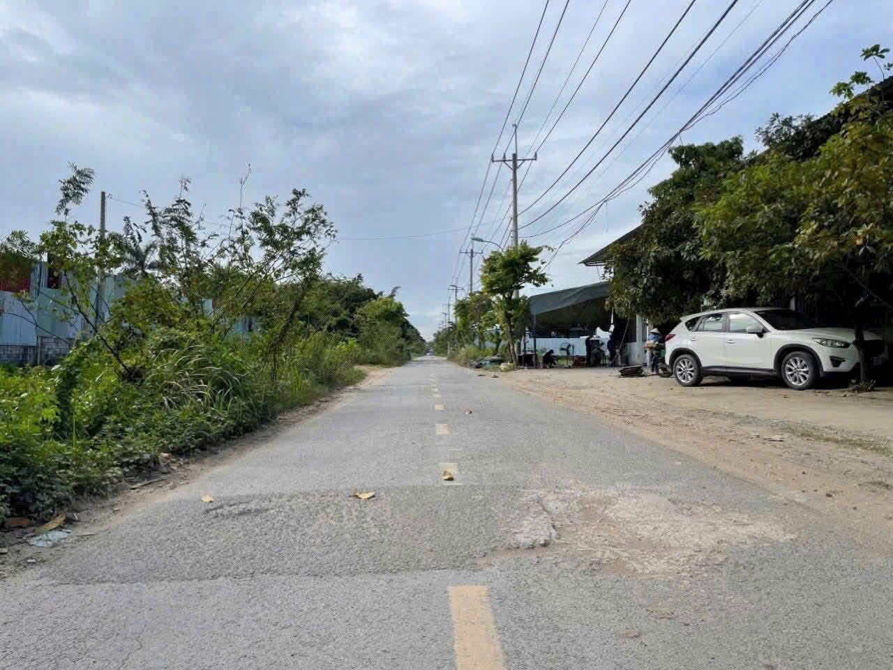 BÁN XƯỞNG (10X35) ĐƯỜNG NHỰA TÂN HIỆP 3 – HÓC MÔN, NGAY VÀNH ĐAI 3