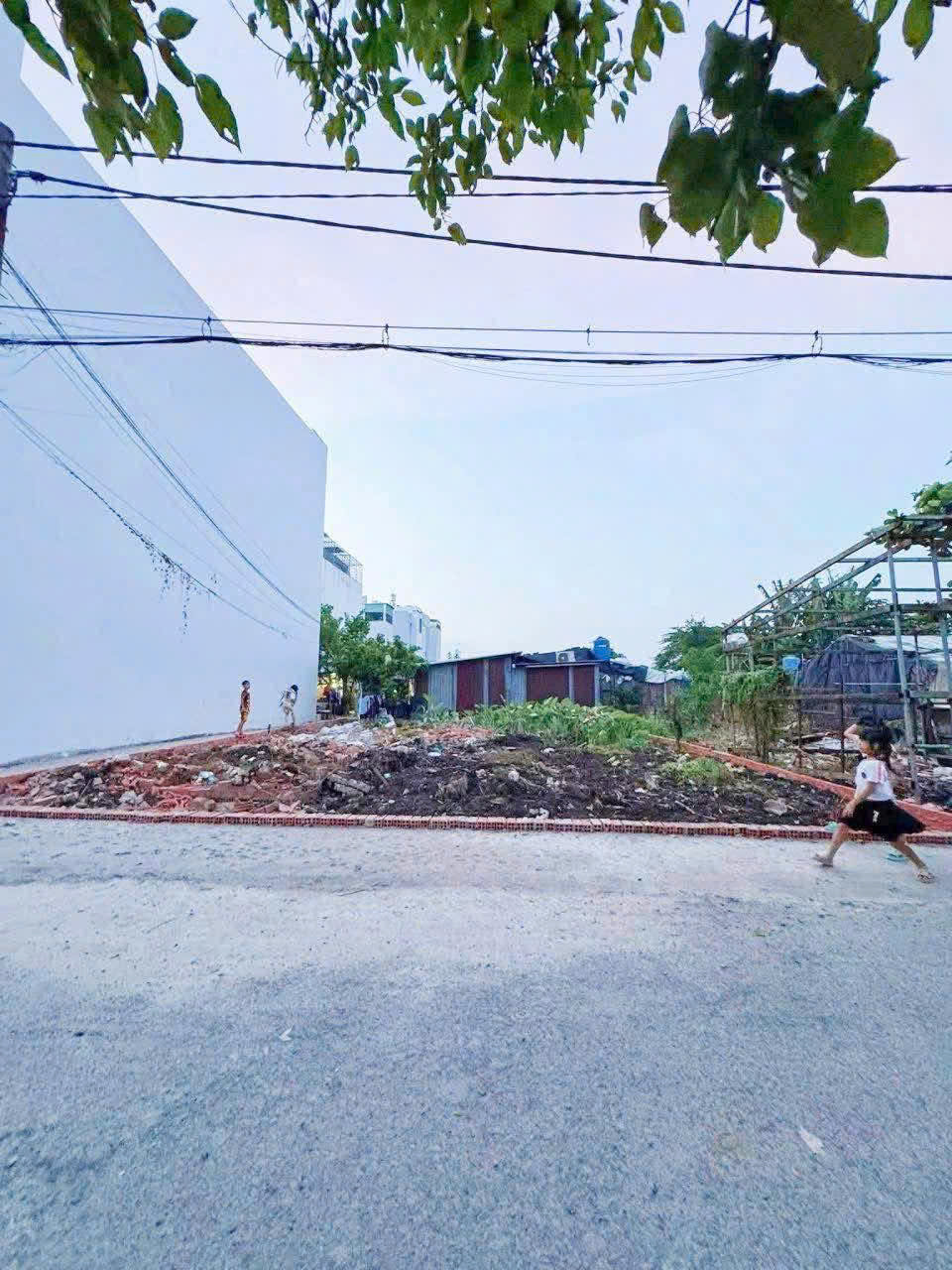 ĐẤT ĐẸP (10.5×17) SAU KHO BẠC – LÊ THỊ RIÊNG, Q.12 – CÁCH UBND 300M