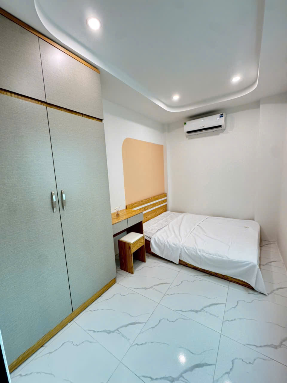 (Cực Hot) Căn hộ 1N1K cao cấp 35m2 ở 141 Quan Nhân – Máy giặt riêng – Ở được 4 người – Nhận xe điện