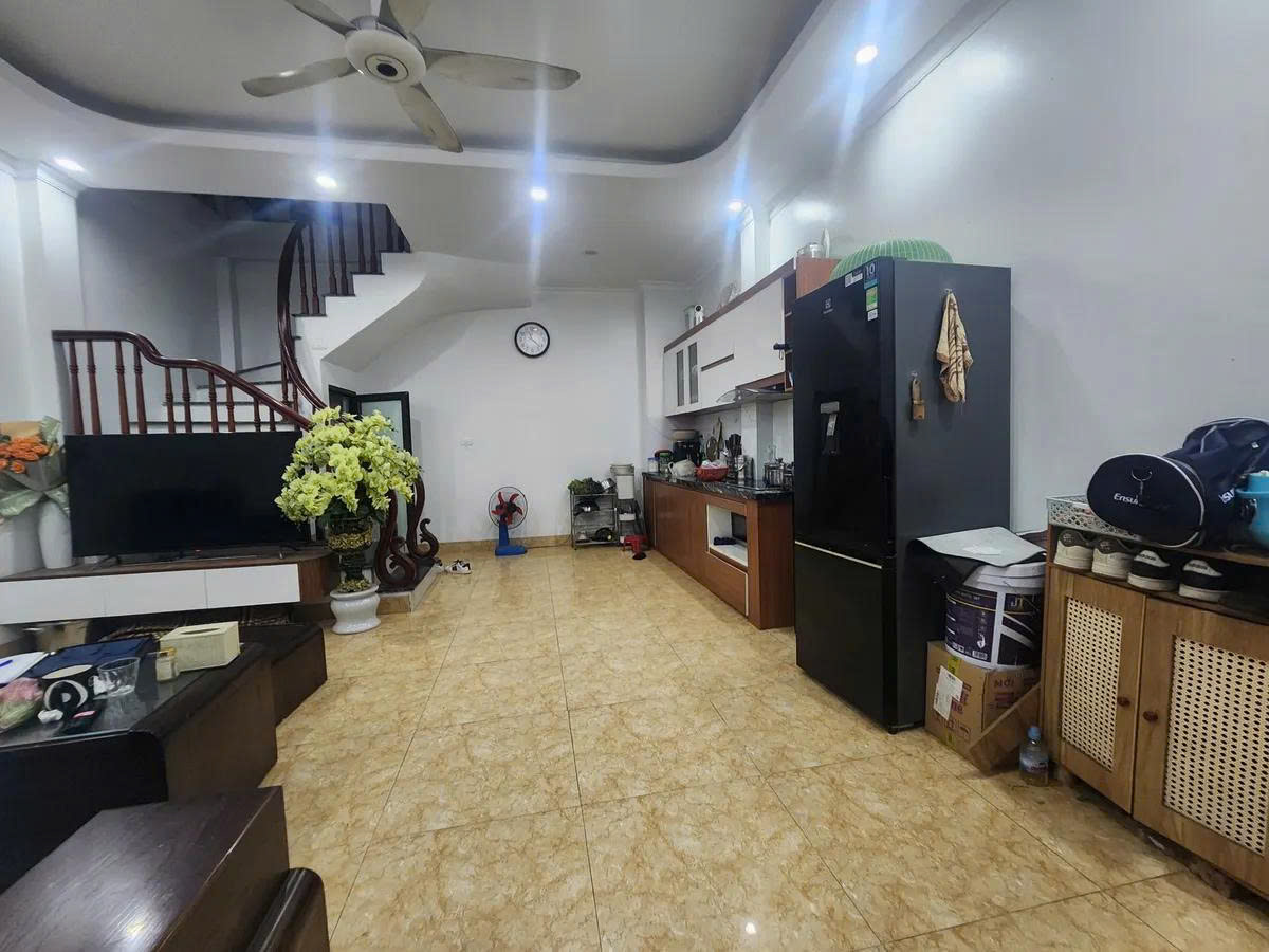 BÁN NHÀ ĐA SỸ – KIẾN HƯNG – HÀ ĐÔNG, NHÀ MỚI ĐẸP 35mx 5 tầng Ở NGAY 6.2tỷ. – RẺ NHẤT THỊ TRƯỜNG