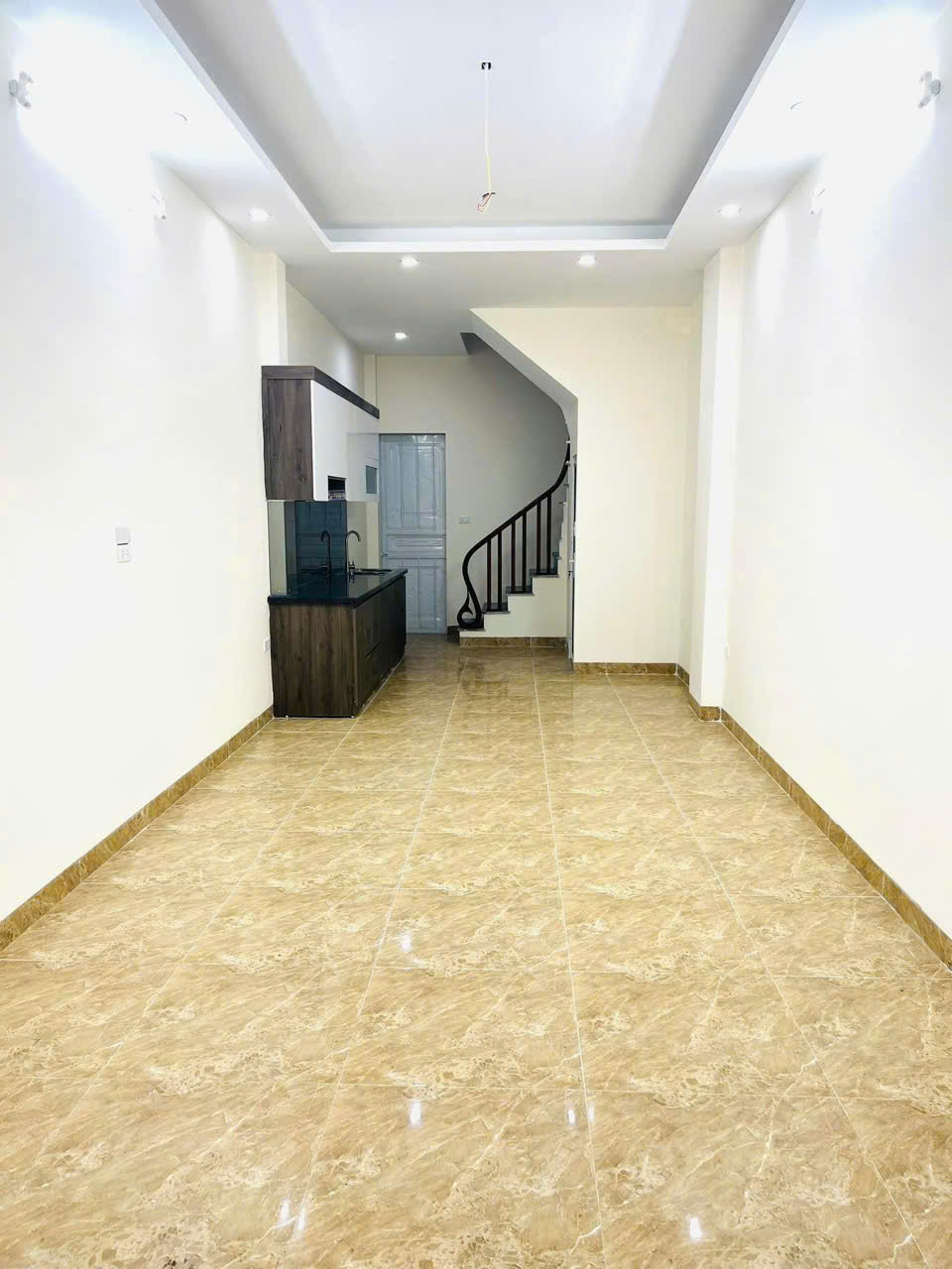 LAI XÁ :NHÀ 4T – MT 4,5M – 3 THOÁNG – MẶT PHỐ LAI XÁ – KD – OTO