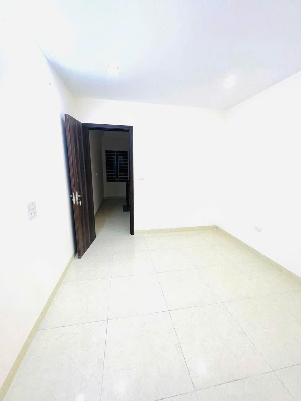 LAI XÁ :NHÀ 4T – MT 4,5M – 3 THOÁNG – MẶT PHỐ LAI XÁ – KD – OTO