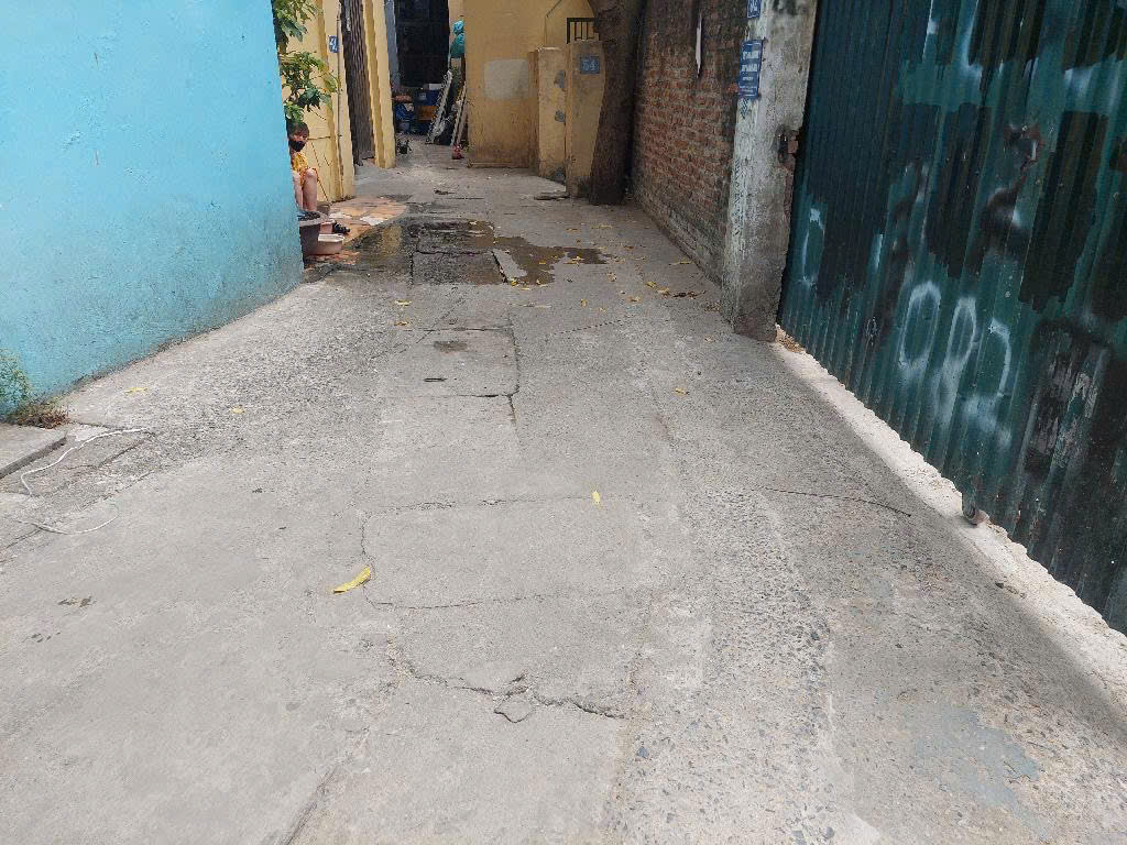 Nhà Tây Hồ trích Sài 40m, view Hồ Tây, 2 mặt ngõ, oto đỗ cửa, mảnh đất vàng còn sót lại!